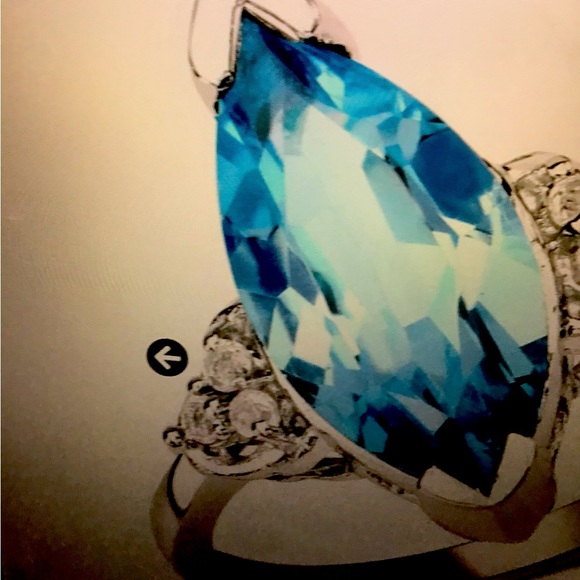 Gorgeous women’s white gold 3.65 CTW Topaz size 7 designer ring - Picture 2 of 6